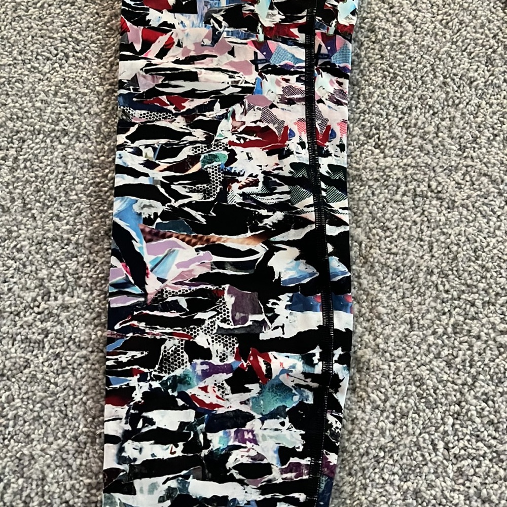 Lululemon Limited Edition Patterned Leggings - image 2